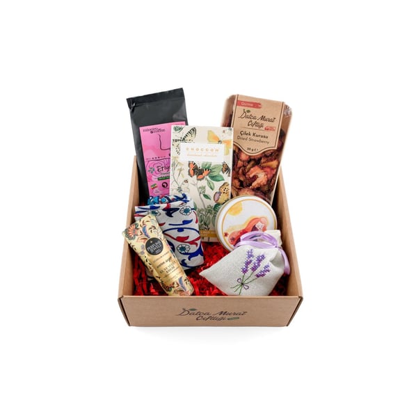 Premium Kadınlar Günü Hediye Kutusu